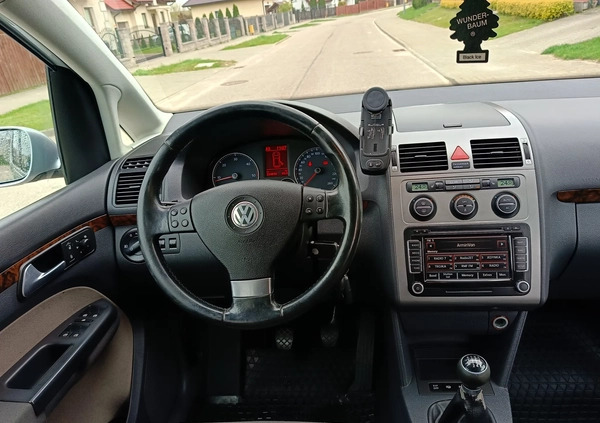 Volkswagen Touran cena 22900 przebieg: 234450, rok produkcji 2008 z Nidzica małe 781